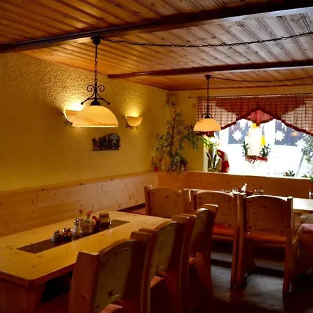 Landgasthof Und Erzgebirgsstuebel Guest house Tellerhauser